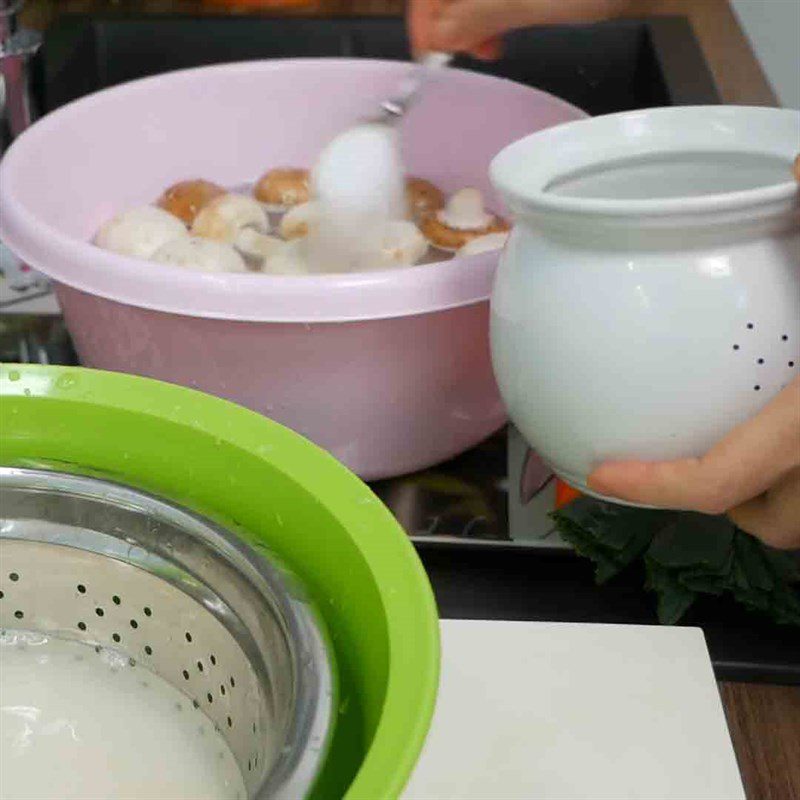 Step 3 Prepare the mushrooms Savory sticky rice vegetarian