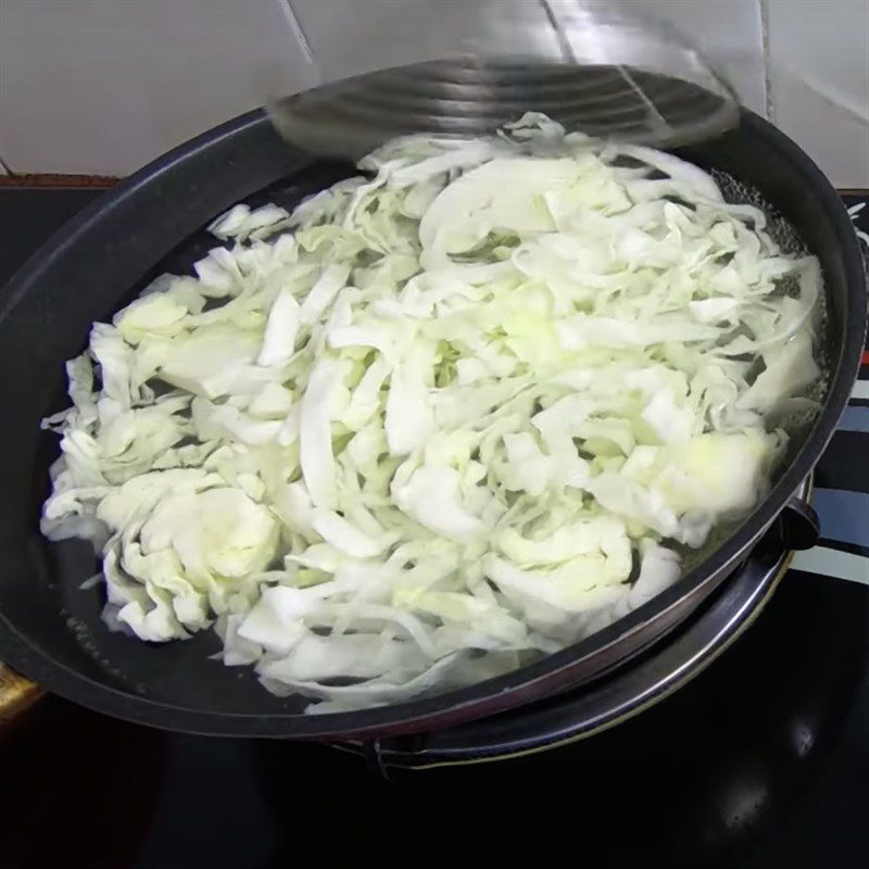Step 1 Prepare the ingredients for Cheese Beef Meatball Noodle Salad
