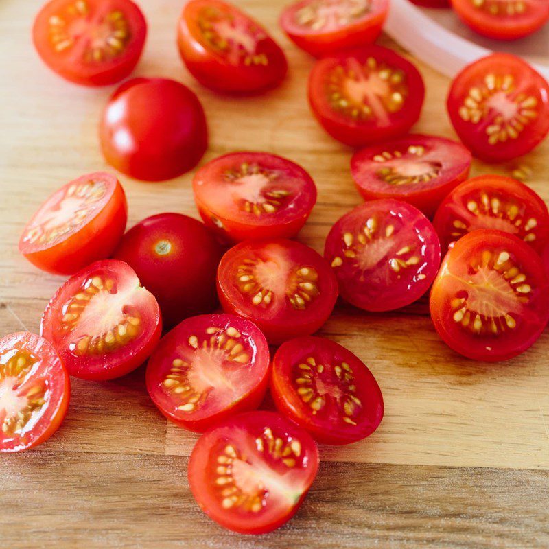 Step 1 Prepare the ingredients for Couscous salad with tomatoes and cucumbers