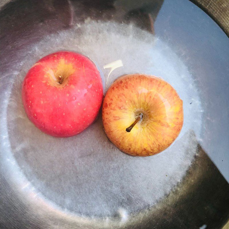 Step 1 Prepare the ingredients for Pineapple Apple Juice