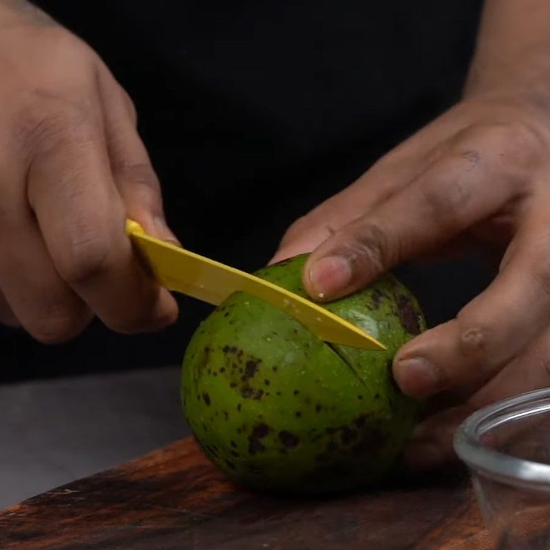Step 1 Prepare the ingredients for avocado strawberry yogurt smoothie