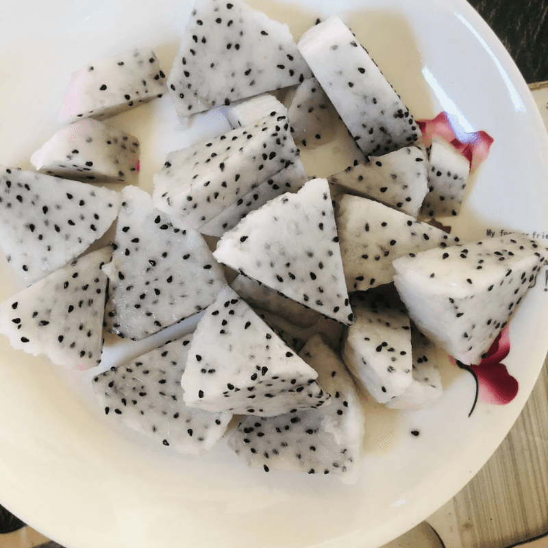 Step 1 Prepare the ingredients for Dragon Fruit Apple Juice