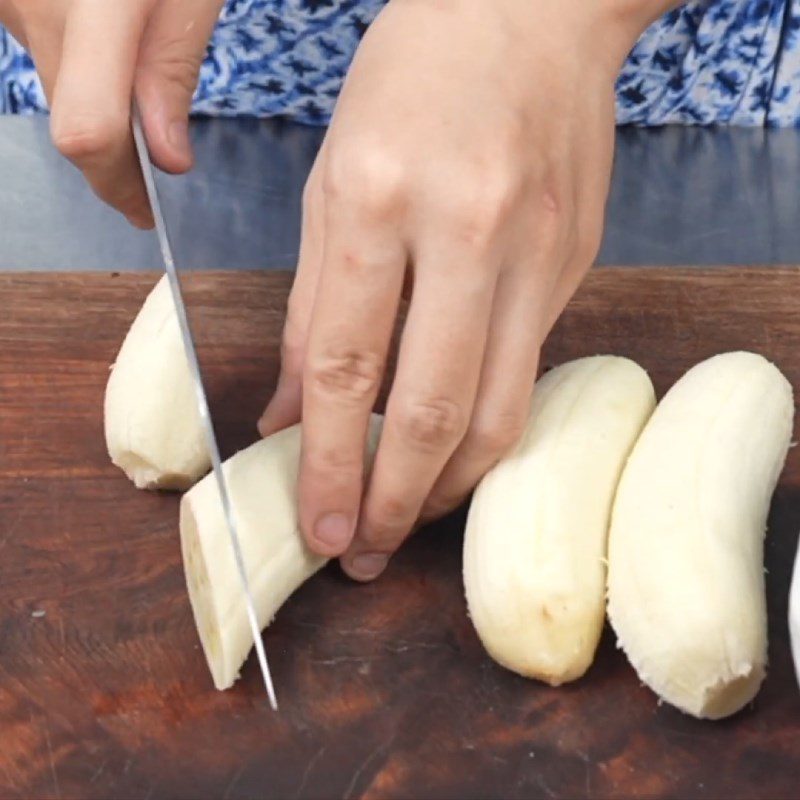 Step 1 Prepare the ingredients for Purple Sweet Potato Banana Dessert