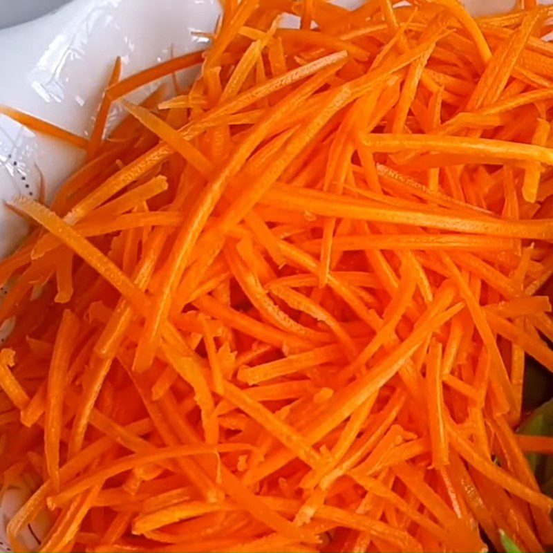 Step 1 Prepare the ingredients for Lotus Stem Salad with Vegetarian Shrimp