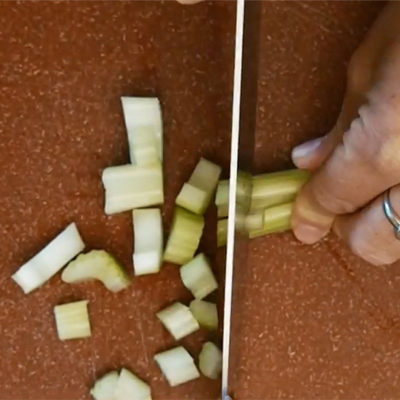 Step 1 Prepare the ingredients for Tomato Celery Smoothie