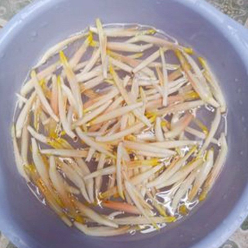 Step 1 Prepare ingredients for Vegetarian Anchovy dish with Pepper