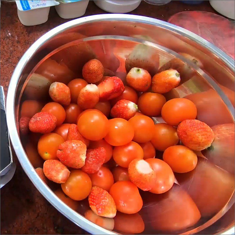 Step 1 Prepare ingredients for tomato strawberry smoothie