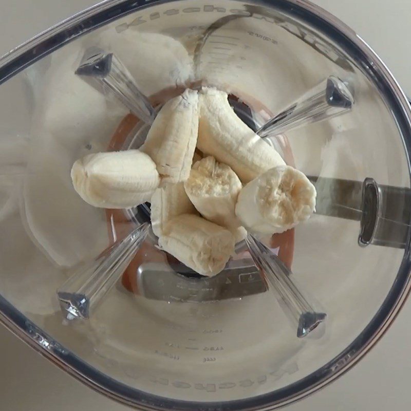 Step 1 Prepare the ingredients for Banana Yogurt Smoothie