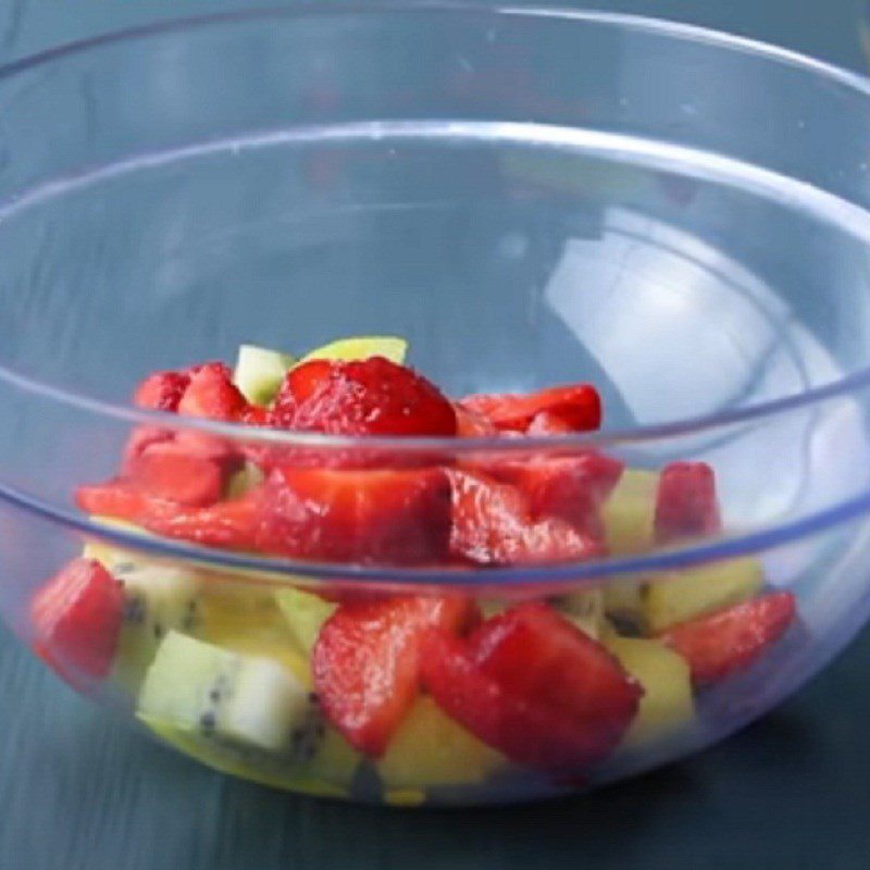 Step 1 Prepare the ingredients for Berry fruit salad with lemon dressing