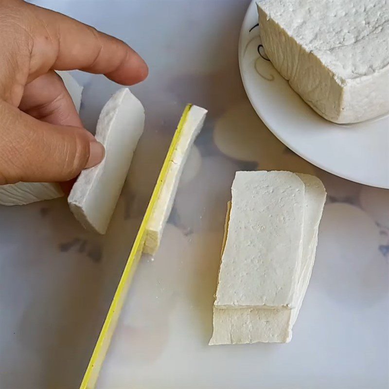 Step 1 Prepare the ingredients for Grilled Enoki Mushroom Tofu Rolls