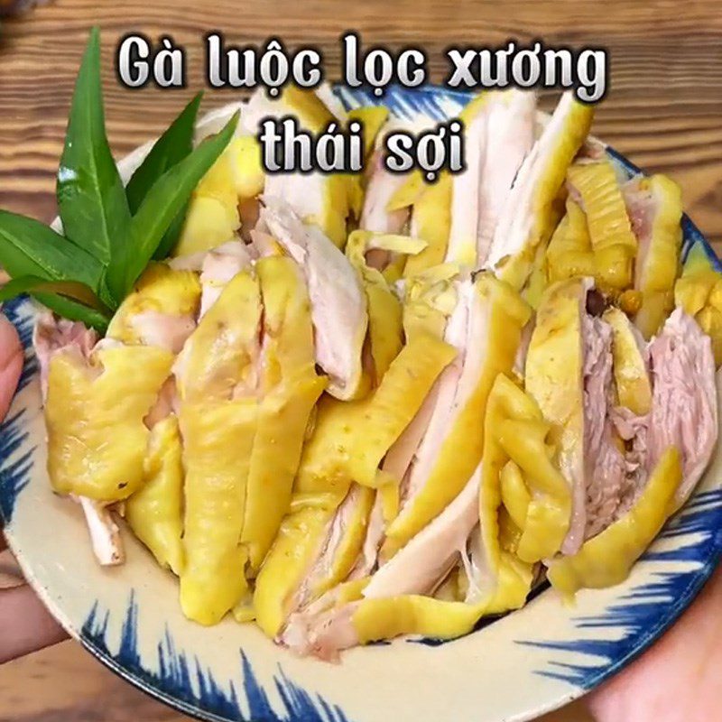 Step 1 Prepare the ingredients for Chicken Pho Salad
