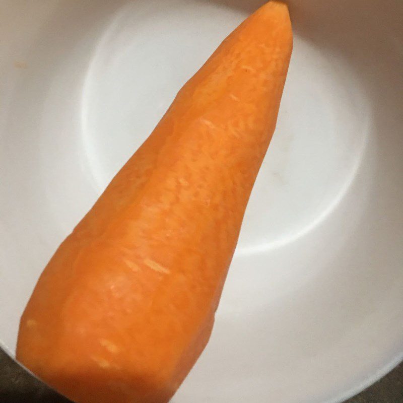 Step 1 Prepare ingredients for pineapple (thơm) carrot smoothie