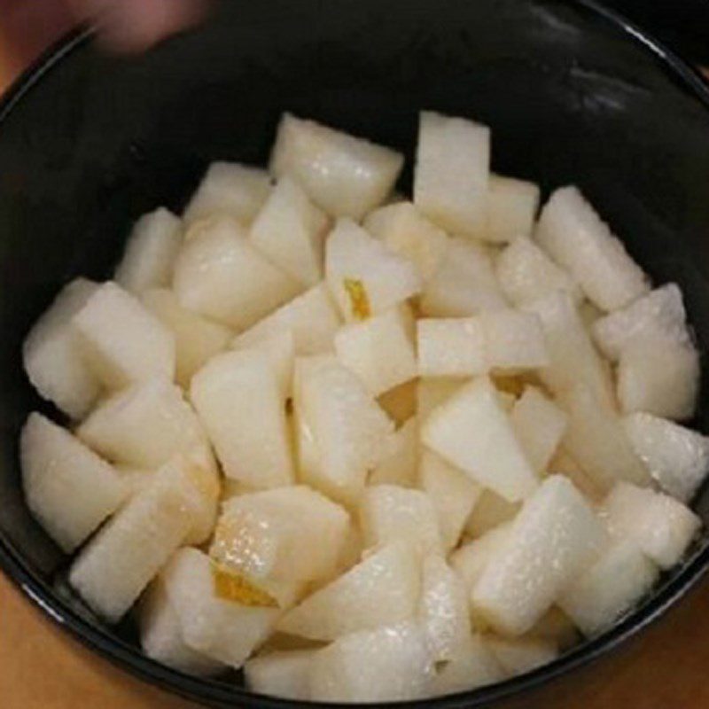 Step 1 Prepare the ingredients Cucumber Pear Juice