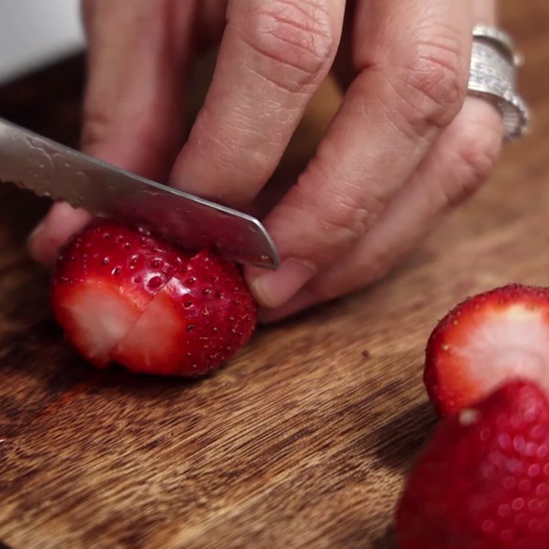 Step 1 Prepare the Ingredients Banana Strawberry Smoothie