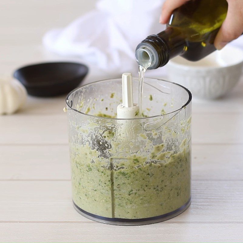 Step 1 Prepare the ingredients for Zucchini Butter Spaghetti
