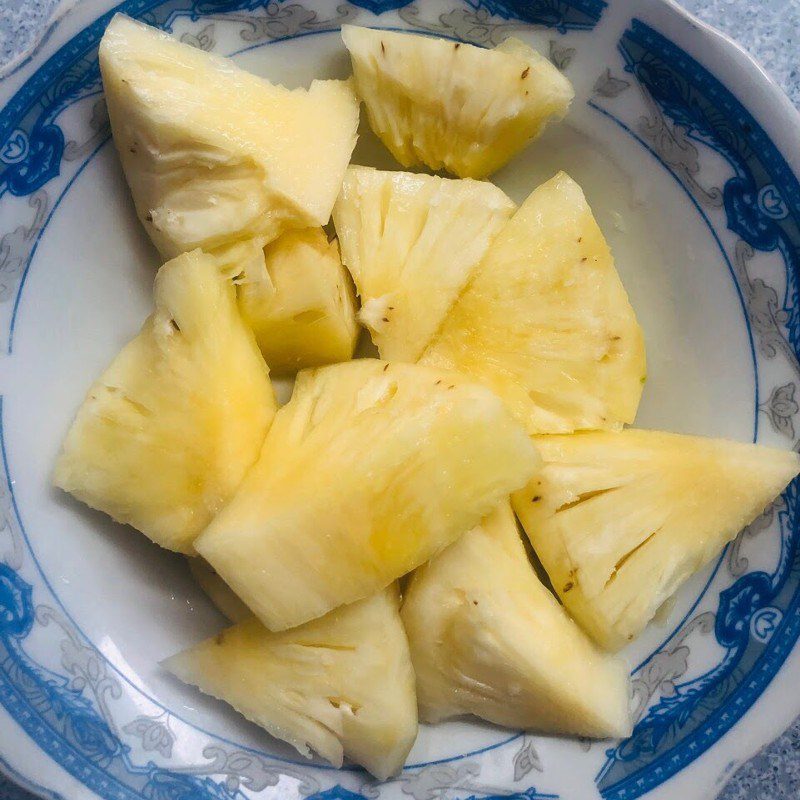 Step 1 Prepare Ingredients for Pineapple Carrot Smoothie