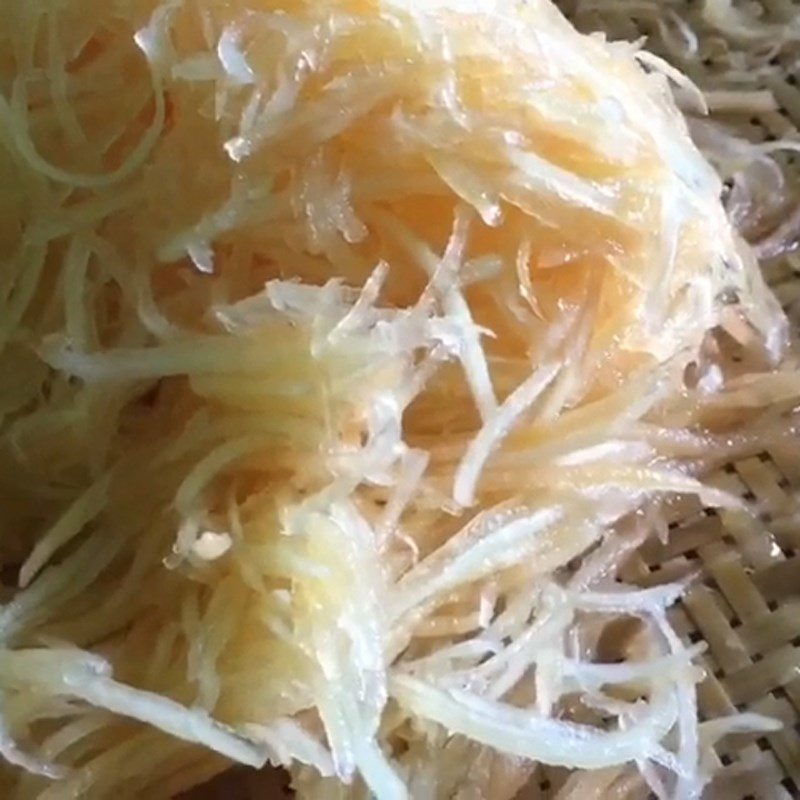Step 1 Prepare the ingredients for Dried Shrimp Papaya Salad