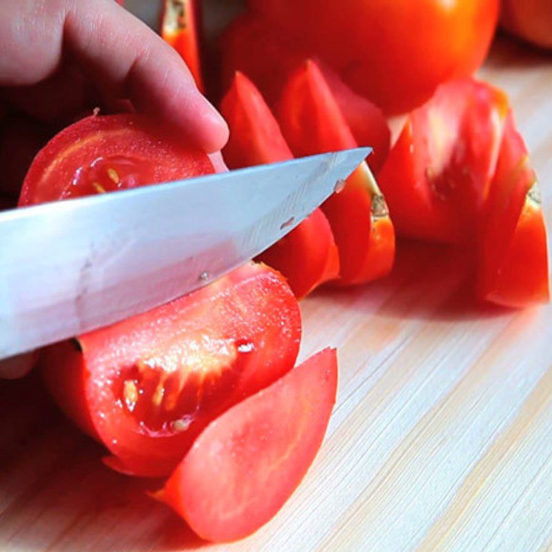 Step 1 Prepare the ingredients for pear tomato smoothie