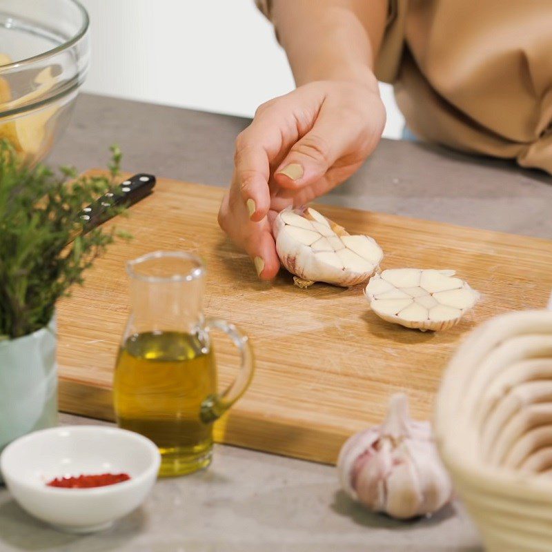 Step 1 Prepare the ingredients for cheesy baked potatoes using an air fryer