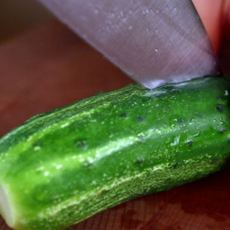 Step 1 Prepare ingredients for Cucumber Carrot Juice