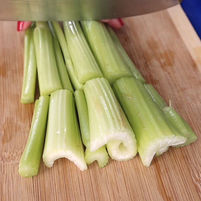Step 1 Prepare the ingredients for Pineapple Celery Cucumber Smoothie