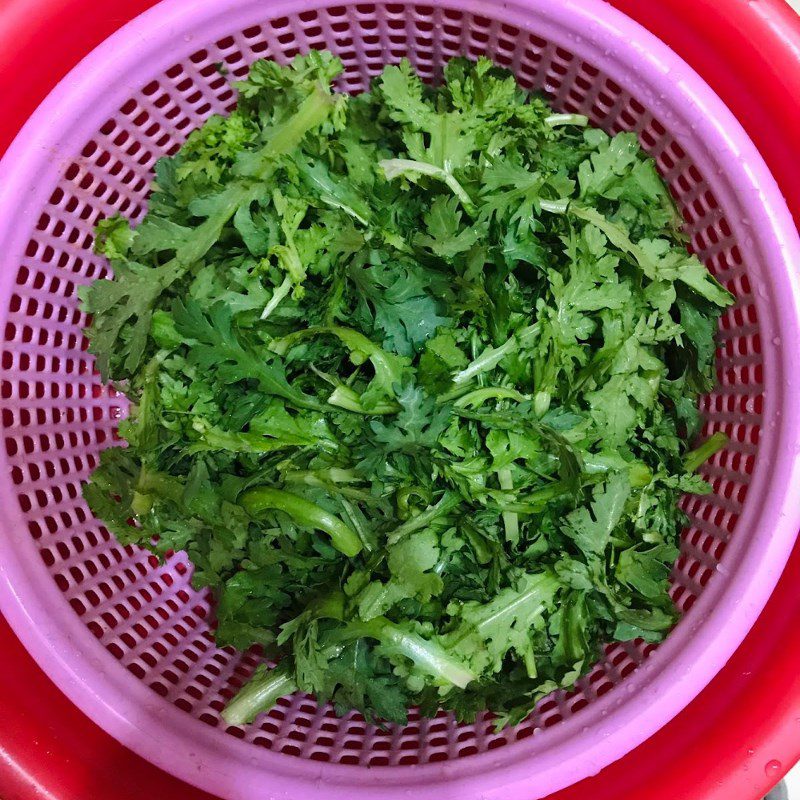 Step 1 Prepare the ingredients for Canh tần ô (cải cúc) with dried shrimp