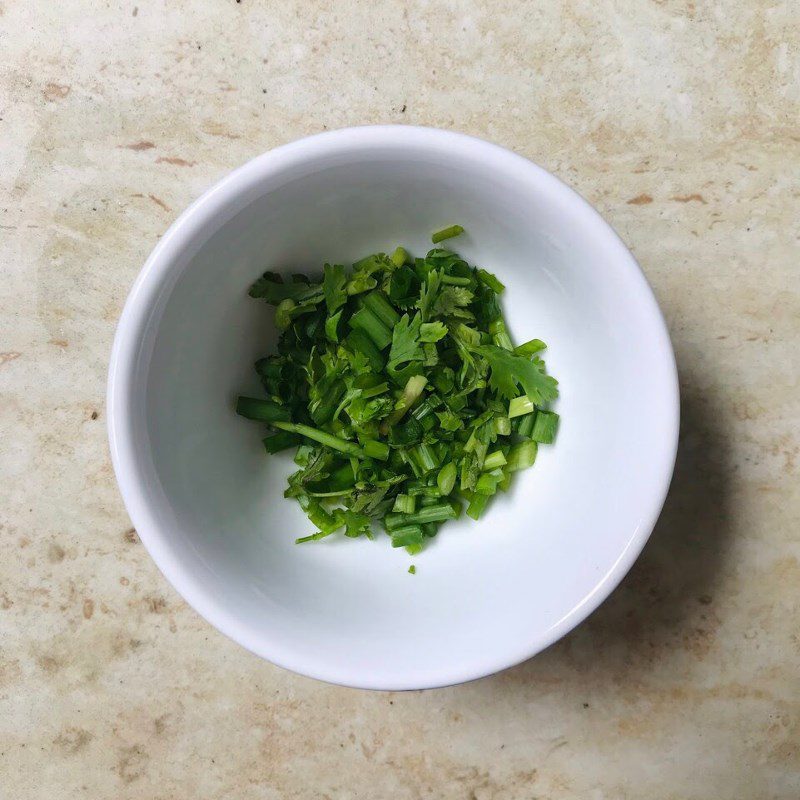 Step 1 Prepare the ingredients for Canh tần ô (cải cúc) with dried shrimp