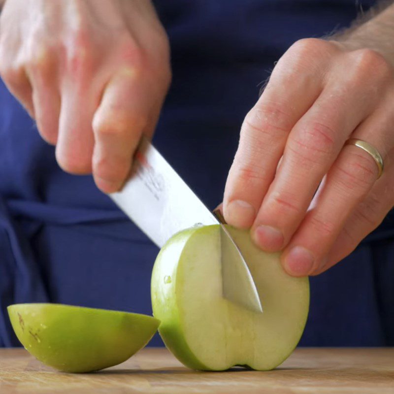 Step 1 Prepare the ingredients for Green Apple Celery Smoothie
