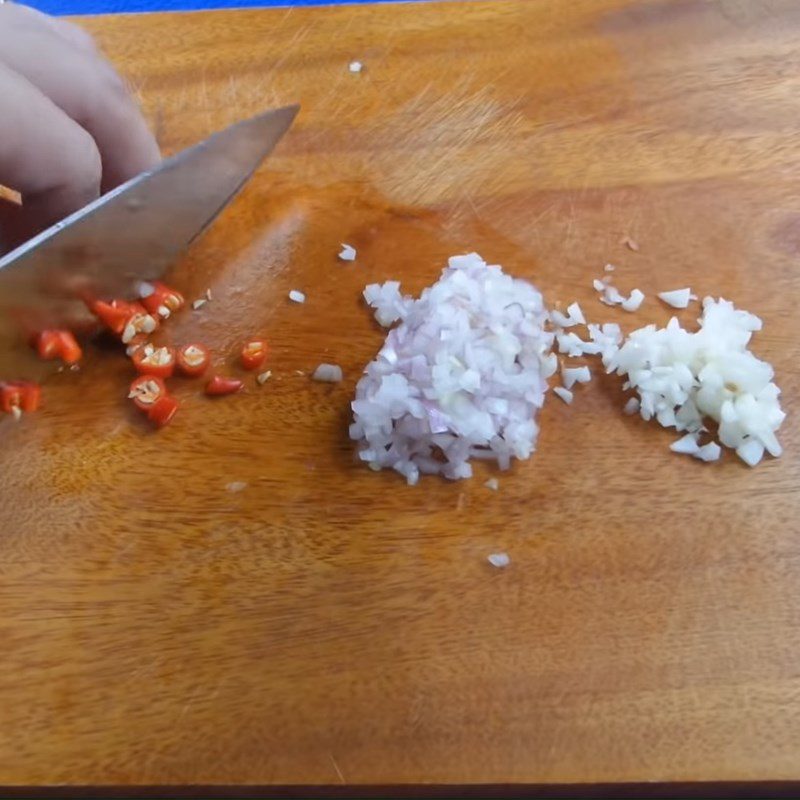 Step 1 Prepare the ingredients for Chicken with Vietnamese coriander