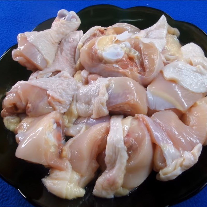 Step 1 Prepare the ingredients for Chicken with Vietnamese coriander