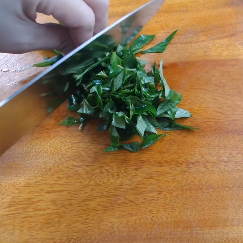 Step 1 Prepare the ingredients for Chicken with Vietnamese coriander