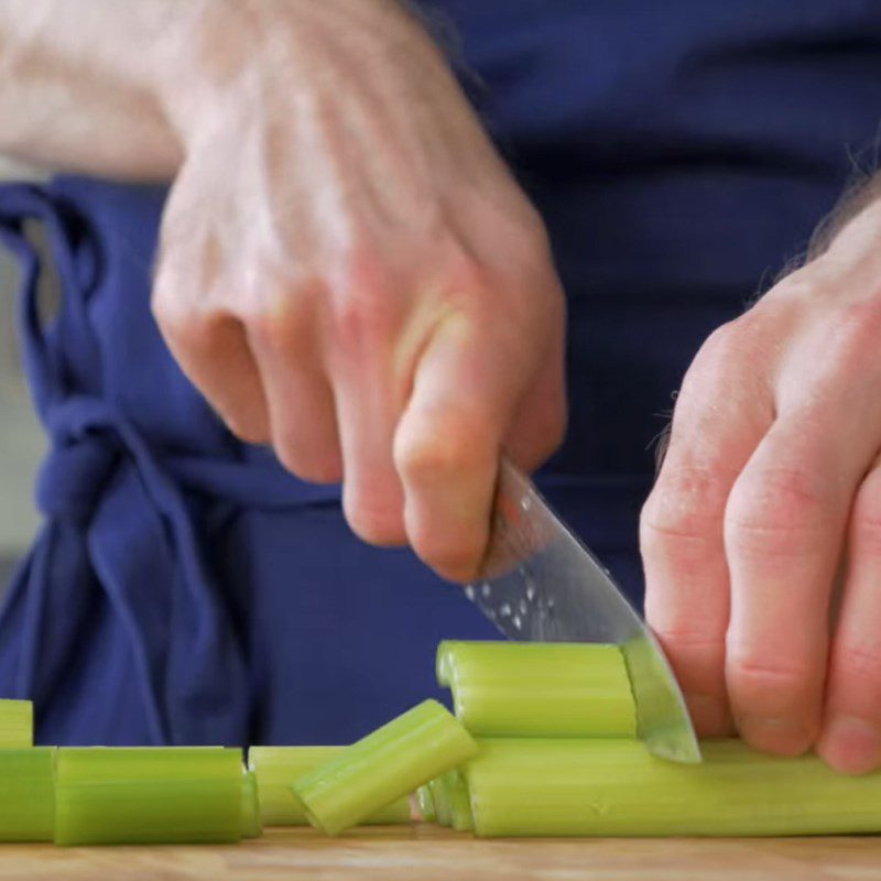 Step 1 Prepare the ingredients for Green Apple Celery Smoothie