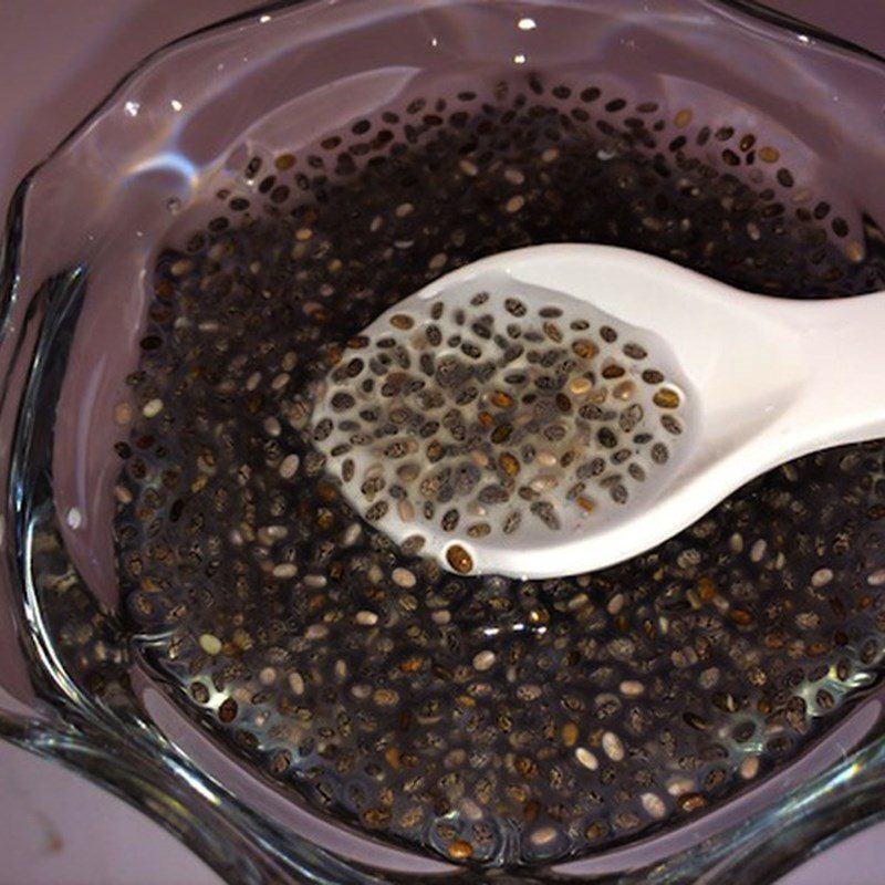 Step 1 Prepare the ingredients for Sapodilla Chia Seed Coconut Smoothie