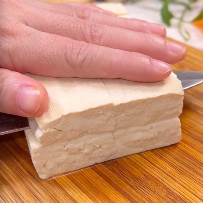 Step 1 Prepare the ingredients for steamed tofu with mushrooms (Recipe shared by Tiktok Green Vegetarian Kitchen)