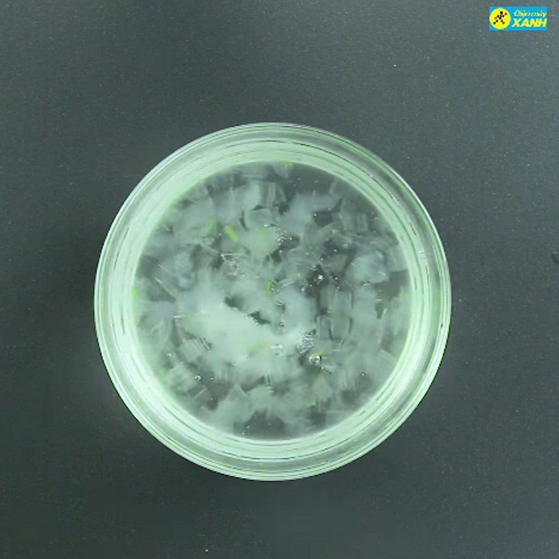 Step 1 Prepare Aloe Vera for Aloe Vera with Rock Sugar