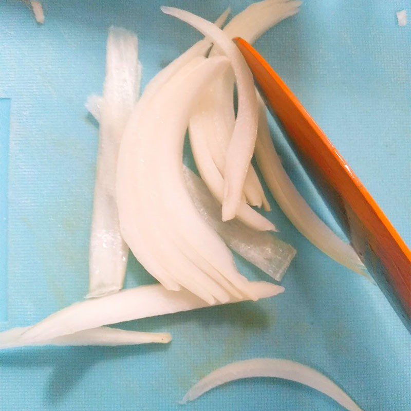 Step 1 Prepare the Ingredients for Steamed Squid with Ginger and Lemongrass