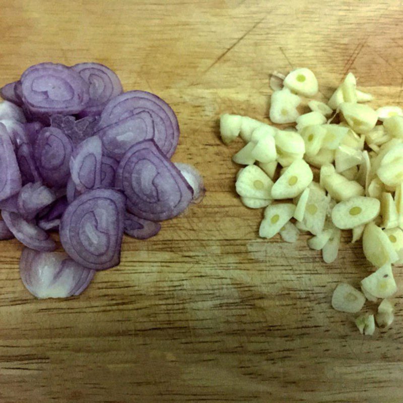Step 1 Prepare the ingredients for Frog Salad Porridge