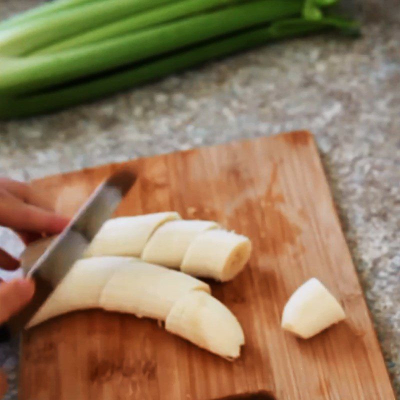 Step 1 Prepare the ingredients for Celery Orange Banana Smoothie