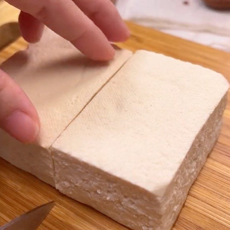 Step 1 Prepare ingredients Soy sauce braised tofu (Recipe shared by Tiktok Vegetarian Kitchen XANH)