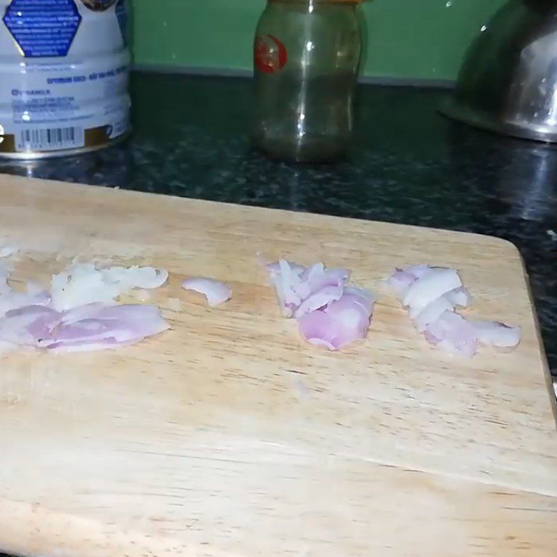 Step 1 Prepare the ingredients for Braised Catfish with Ginger