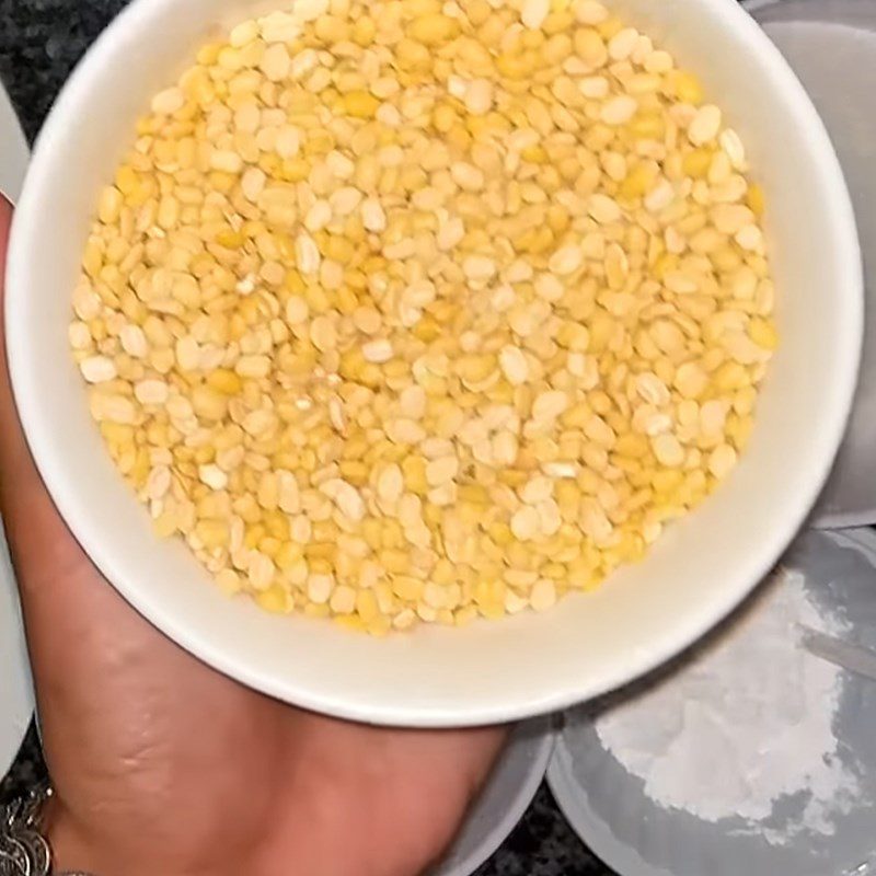 Step 1 Prepare the ingredients for Pumpkin dessert using a rice cooker