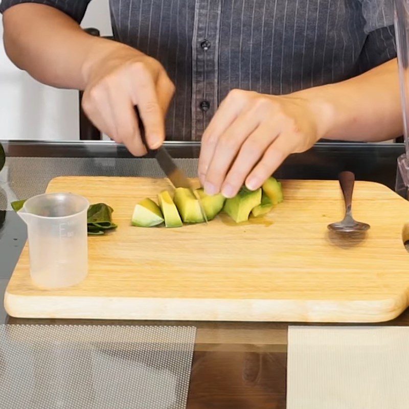Step 1 Prepare the ingredients for Custard Apple Avocado Smoothie