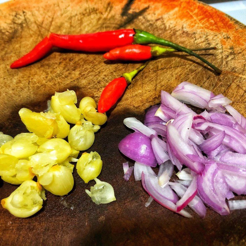 Step 1 Prepare the ingredients for clam porridge with lotus seeds