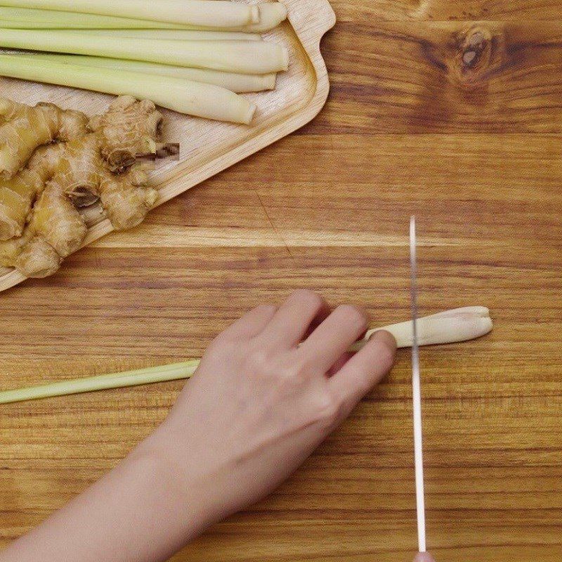 Step 1 Prepare the ingredients for Beer Steamed Squid