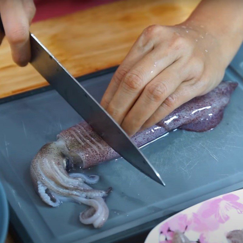 Step 1 Prepare the ingredients for Beer Steamed Squid