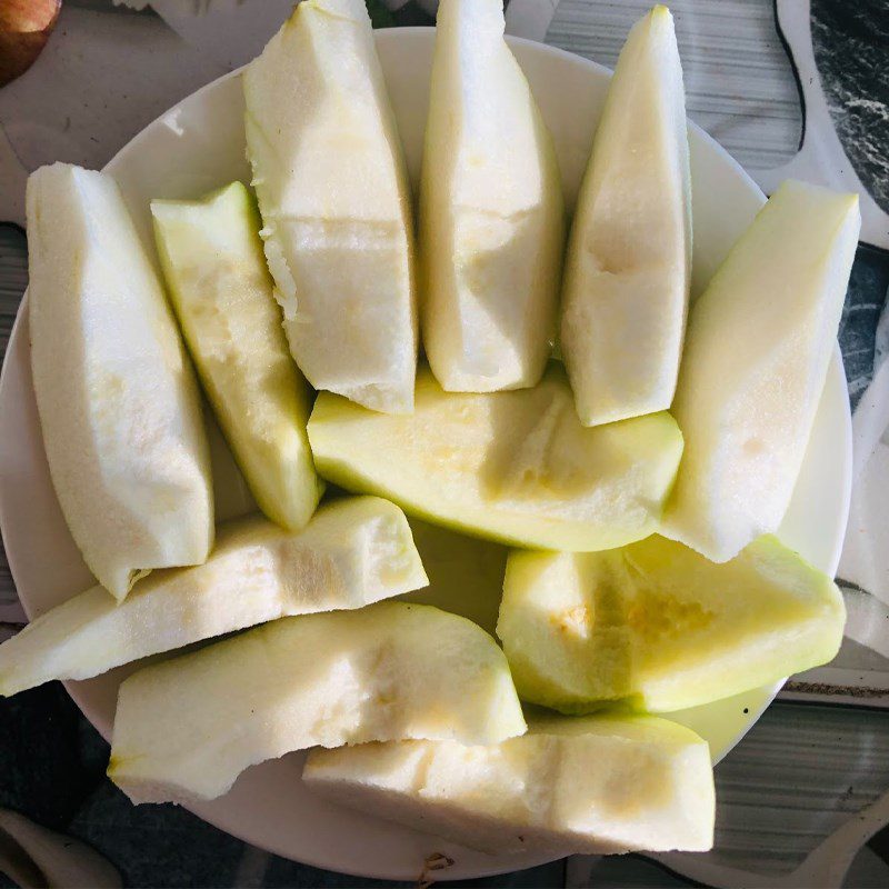 Step 1 Prepare the Ingredients for Guava Apple Juice
