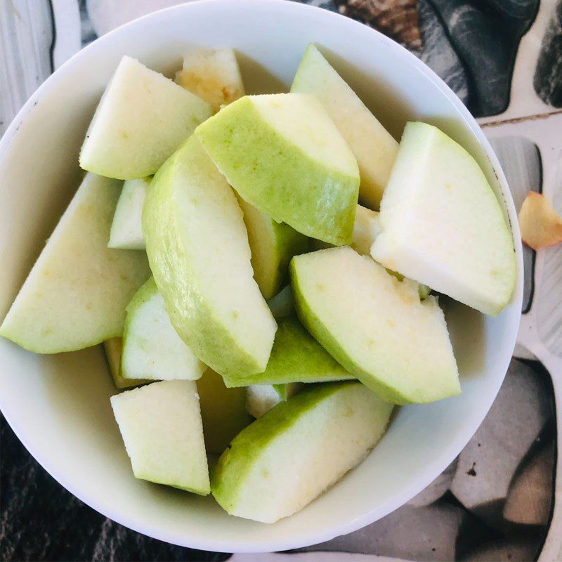 Step 1 Prepare the Ingredients for Guava Apple Juice
