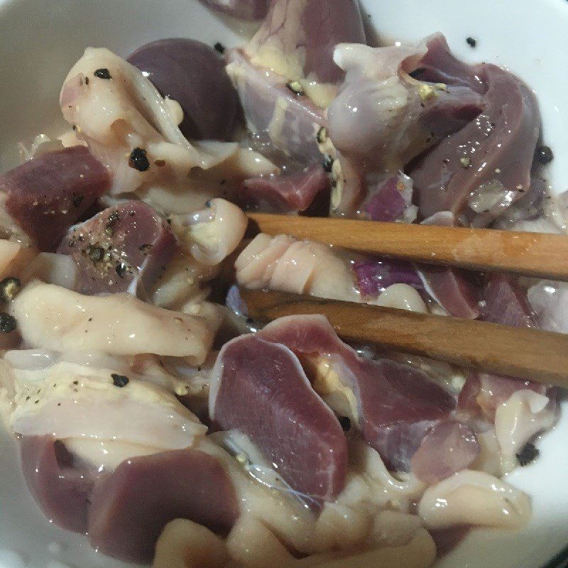Step 1 Prepare the Ingredients for Stir-Fried Bok Choy with Chicken Intestines