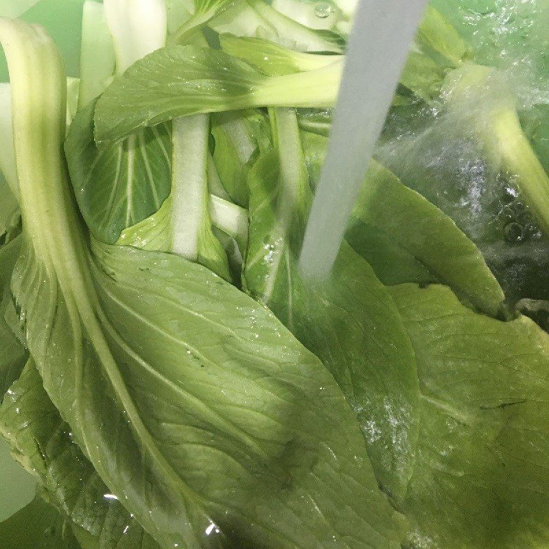 Step 1 Prepare the Ingredients for Stir-Fried Bok Choy with Chicken Intestines