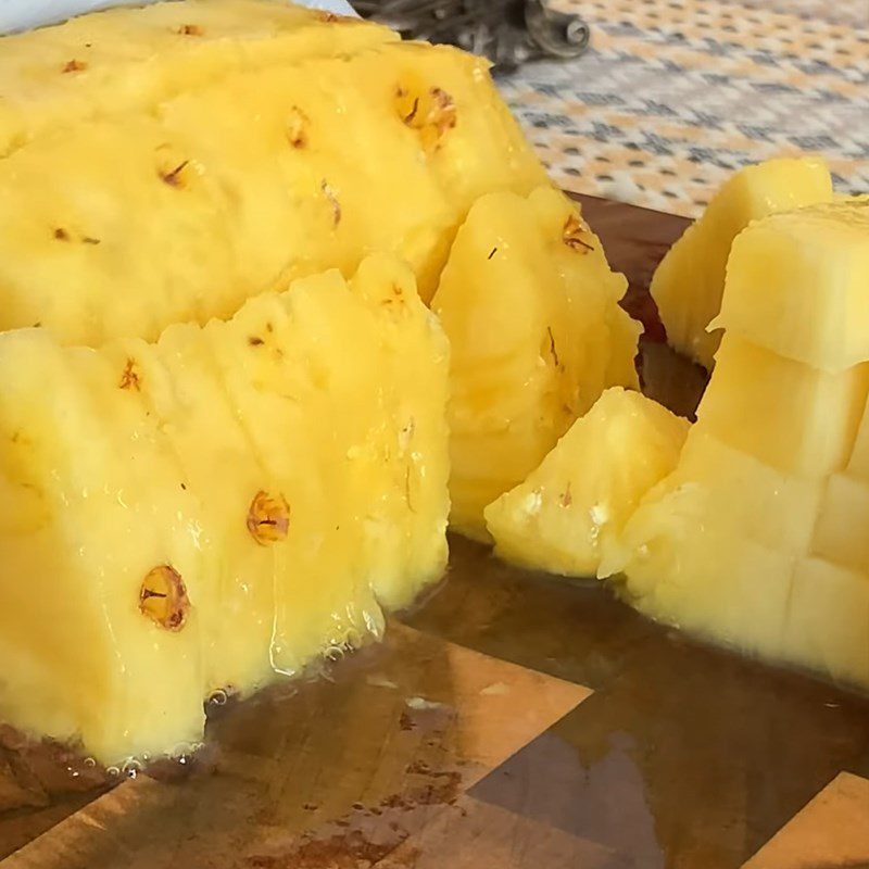 Step 1 Prepare the ingredients Pineapple orange juice